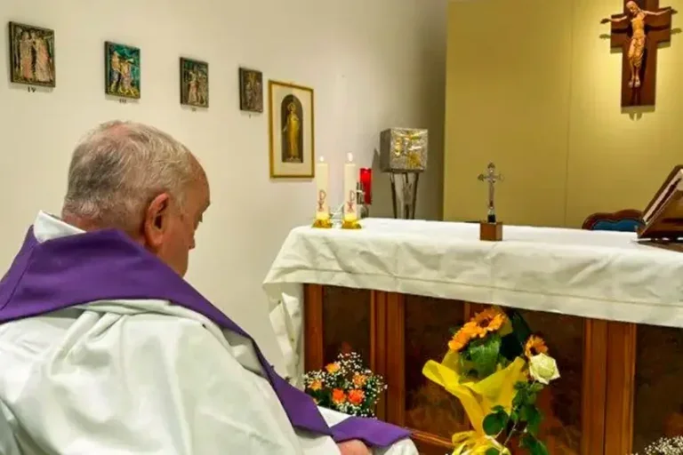 Papa Francisco Deve Saudar Fiéis No Domingo Da Janela Do Hospital