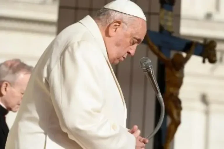 Papa Francisco Está Estável E Tem Boa Resposta Ao Tratamento