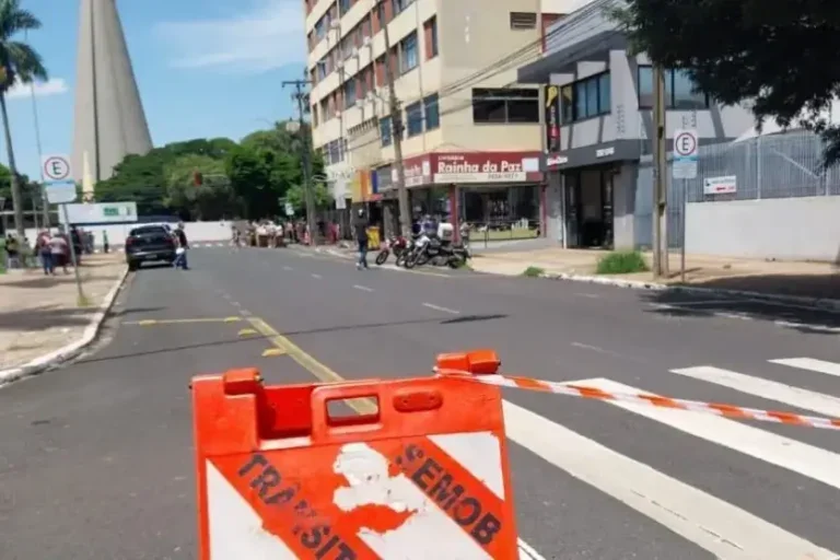 Prédio treme em Maringá: