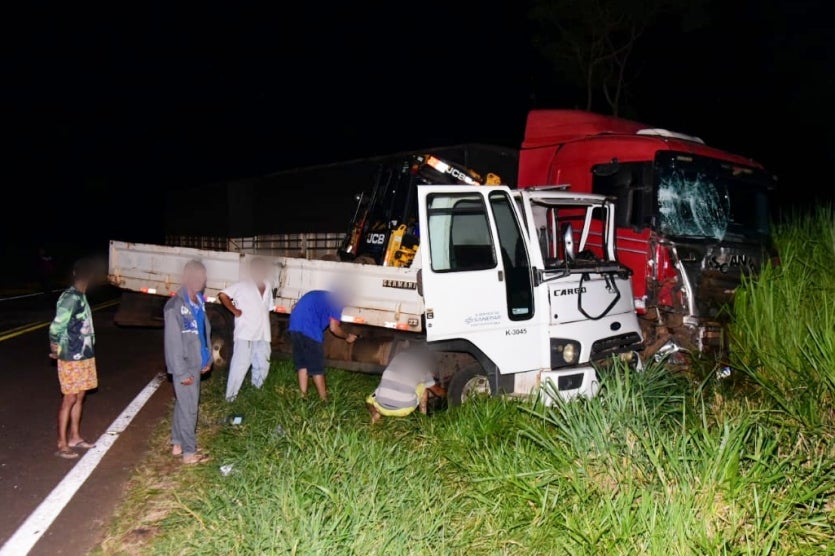 Serra Dos Dourados Condutor Fica Em Estado Grave Após Colisão (3)