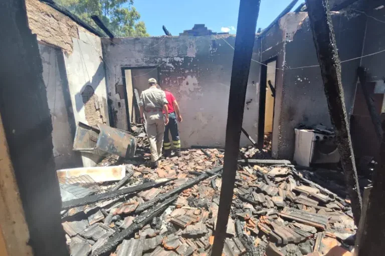 Tapira Mulher Presa Após Incêndio Que Matou Crianças Está Solta (2)
