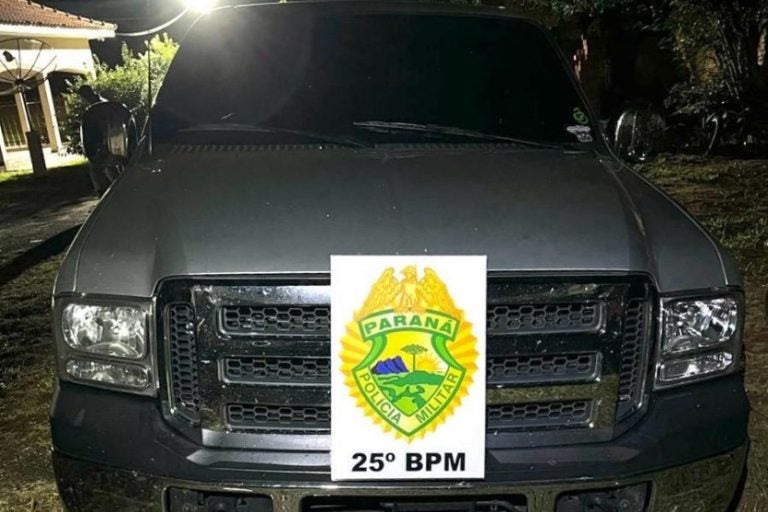 Motorista arranca na frente da PM e vai preso, em Icaraíma. Na foto, o veículo do suspeito.