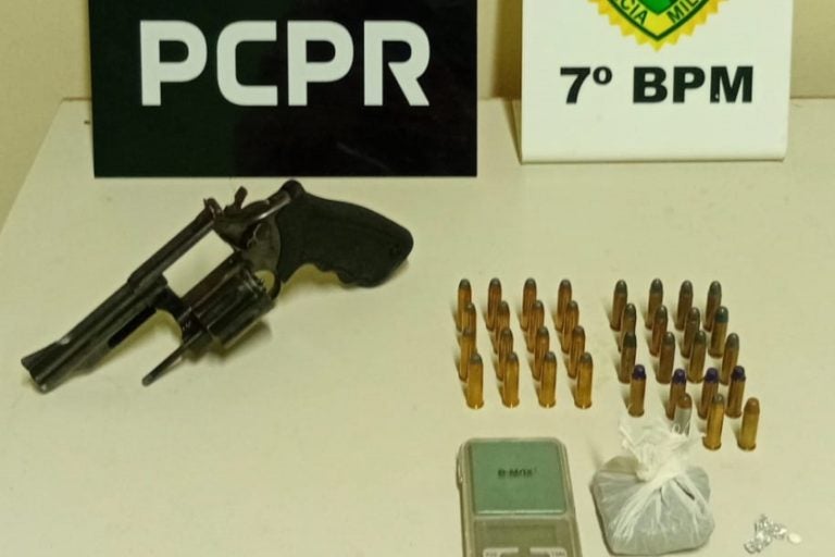 Apreensão de arma em Cidade Gaúcha: Homem é detido pela PM.