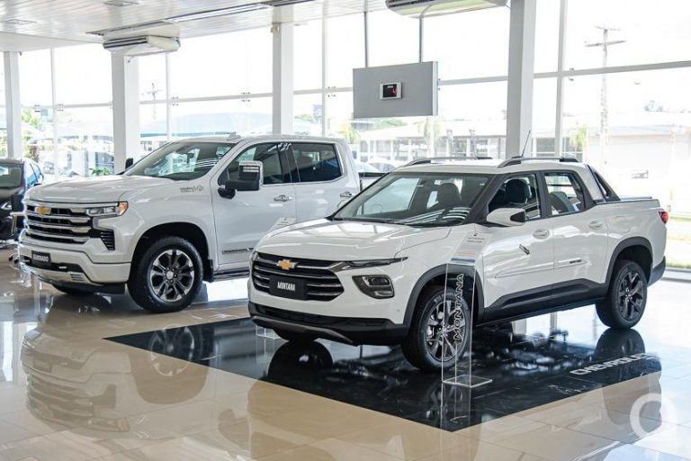 Uvel de Umuarama lança campanha que oferece carros 0km com preço de seminovo.