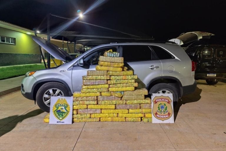 Polícia apreende 346 kg de maconha em Guaíra após perseguição.