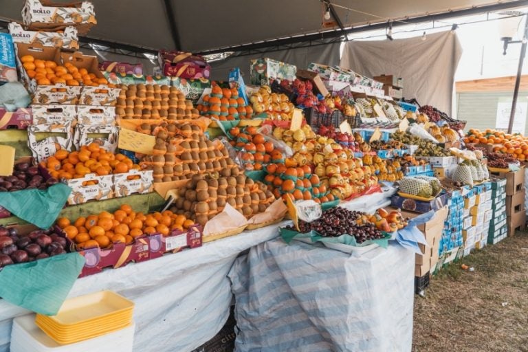 Expo Umuarama inova com frutas exóticas diretamente de São Paulo.