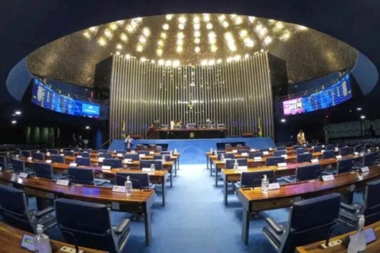 Lei da Ficha Limpa: Senado adia votação sobre alterações.