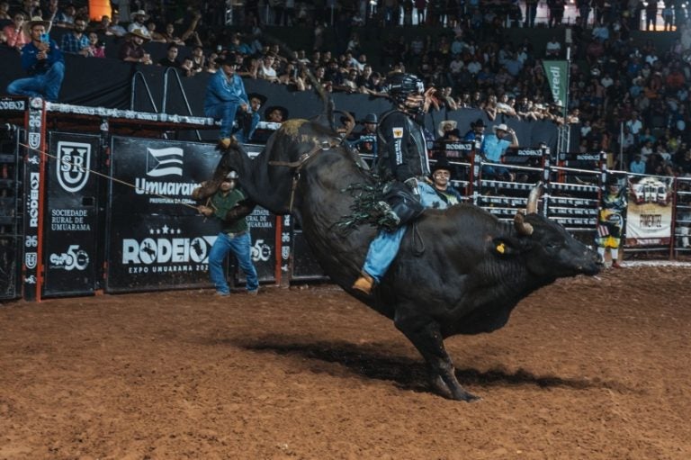 Rodeio Show Nacional da expo Umuarama começa nesta quarta-feira.
