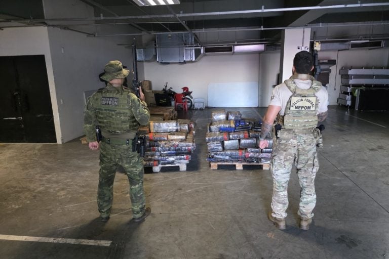 Uma tonelada de maconha em Altônia é apreendida pela PF e BPFron.