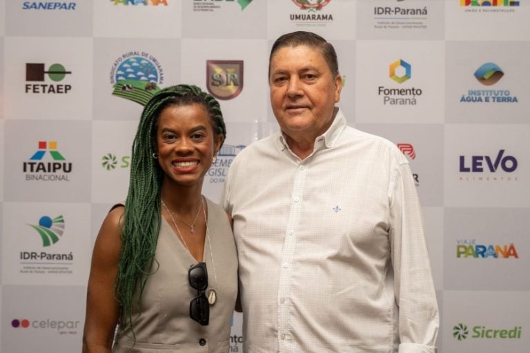 Deputada federal Carol Dartora visita a Expo Umuarama.
