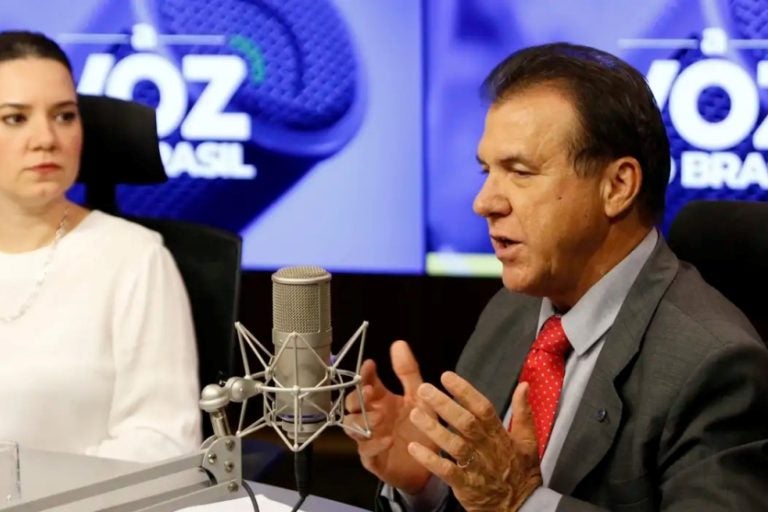 Consignado CLT: Ministro do Trabalho recomenda cautela.