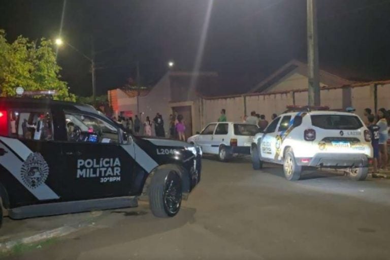 Avó e neta: segundo as autoridades, ambas as vítimas apresentavam ferimentos no pescoço causados por um objeto cortante.