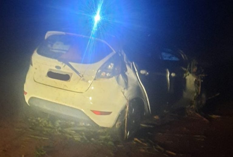 Uma jovem de 26 anos morreu após o veículo que dirigia capotar na PR-317, no trecho entre Formosa do Oeste e Jesuítas, na noite desta quinta-feira (27).