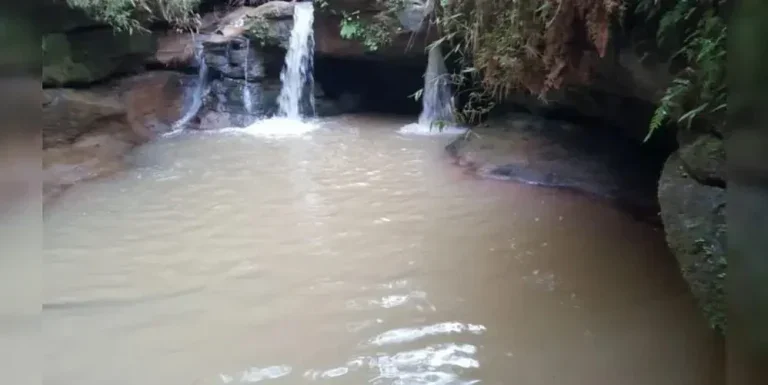 Um menino de 10 anos morreu afogado em um córrego na Área 6, em Telêmaco Borba, na tarde desta quinta-feira (29).