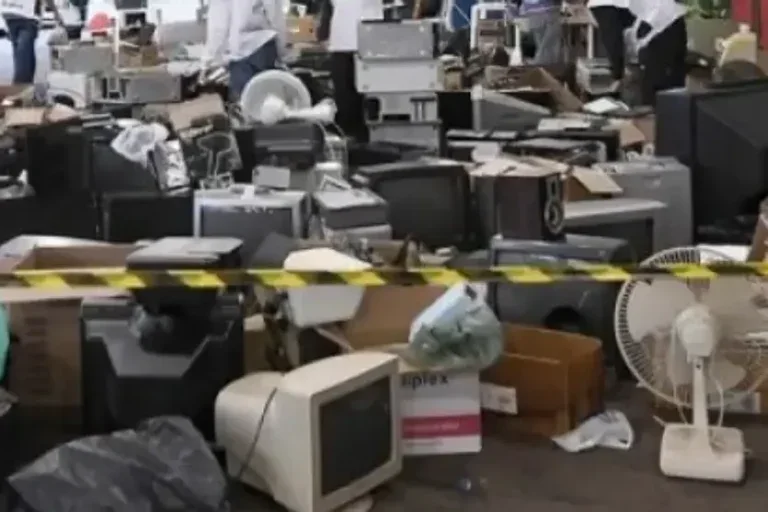 Lixo Eletrônico: