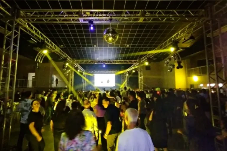 Os Embalos Do Harmonia