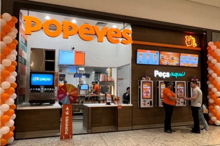 Vagas de Trabalho: o grupo B & B está contratando atendente para a unidade da Popeyes no Shopping Palladium Umuarama.