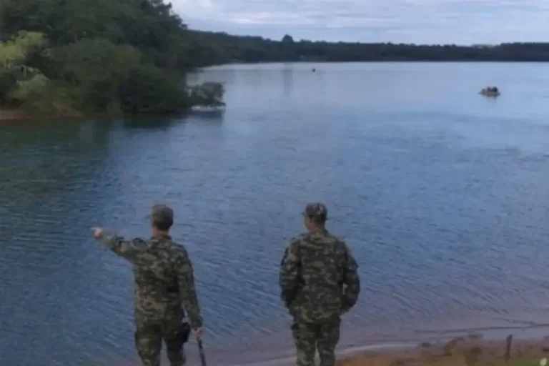 Acidente Com Canoa No Rio Paraná Deixa Criança Morta E Pai Desaparecido