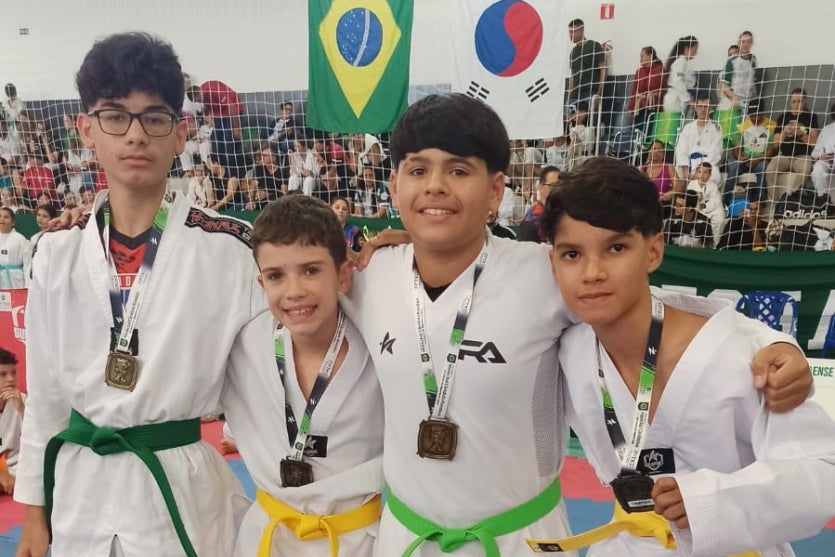 Atletas De Projeto De Taekwondo Ganham Medalhas Na Copa Oeste (2)