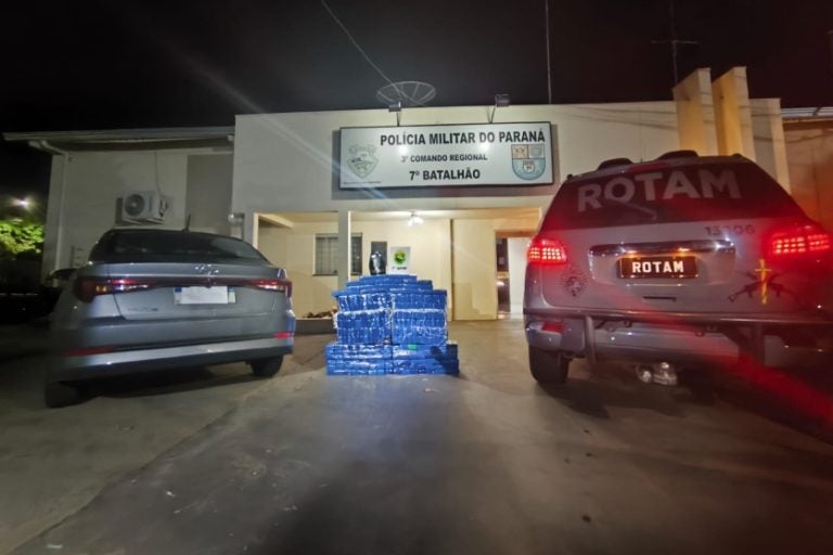 Casal é preso: O entorpecente estava no porta-malas do veículo.