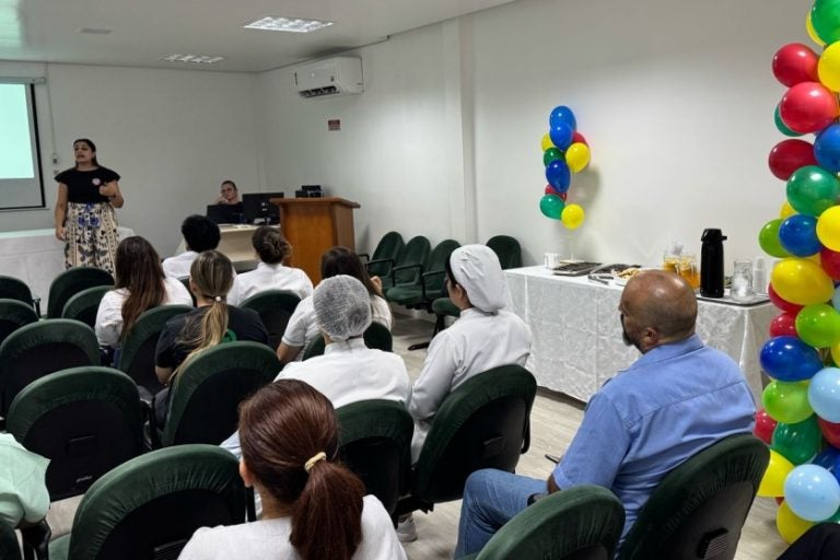 Cemil: Iniciativa capacita colaboradores durante o Abril Azul, mês de conscientização sobre o TEA.