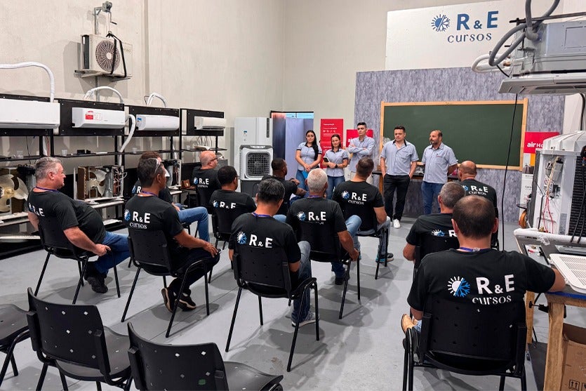 Curso De Ar Condicionado Da R&e Cursos Ganha Destaque (1)