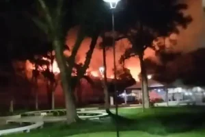 Incêndio Na Puc: O fogo teve início no Teatro TUCA, um dos blocos da universidade.