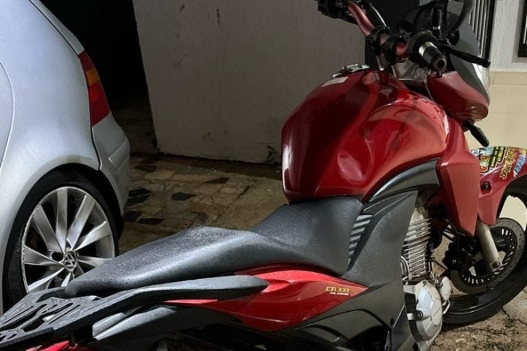 Motocicleta: o condutor, de 21 anos, foi encaminhado para a delegacia da Polícia Civil
