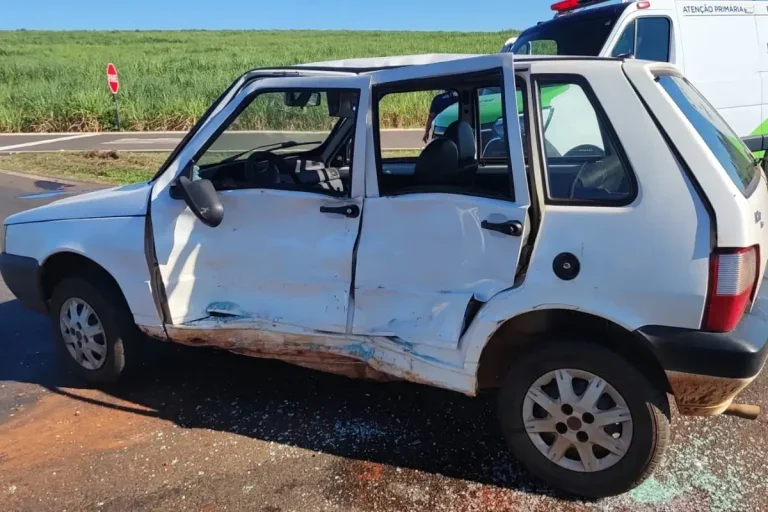Motorista Desatento Provoca Colisão Em Trevo E Deixa Três Feridos Na Pr 317