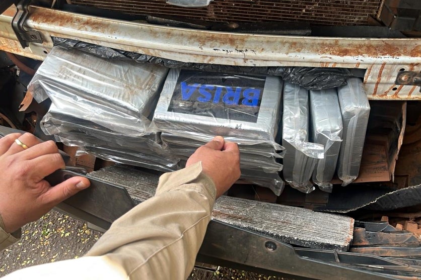 Pr 323 Pre Apreende 32,5 Kg De Cloridrato De Cocaína Em Carro (2)