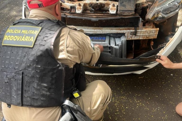 Pr 323 Pre Apreende 32,5 Kg De Cloridrato De Cocaína Em Carro (3)