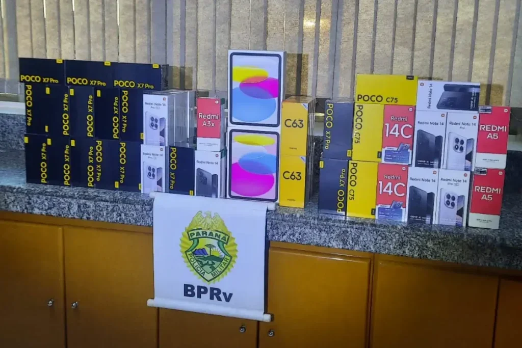 Pre Apreende 97 Celulares E 4 Ipads Contrabandeados Do Paraguai Na Pr 317 2