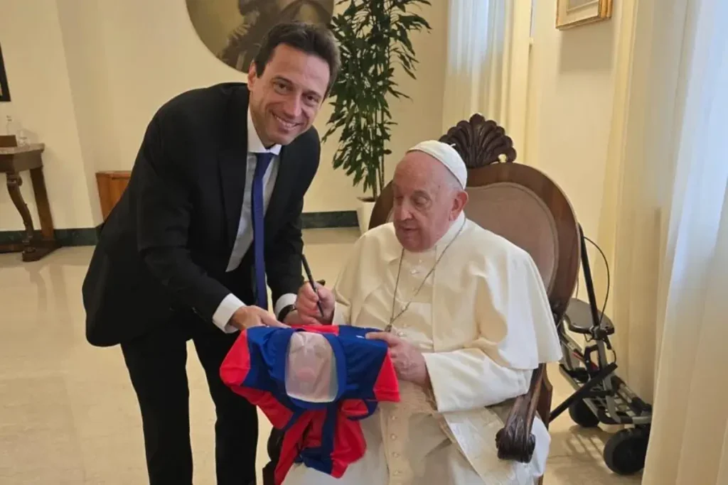 Time Do Coração Do Papa Francisco Presta Emocionante Homenagem 4