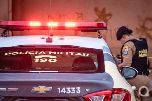 Toyotahilux é furtada: o furto ocorreu durante a madrugada de sábado (26), nas proximidades da praça Miguel Rossafa.