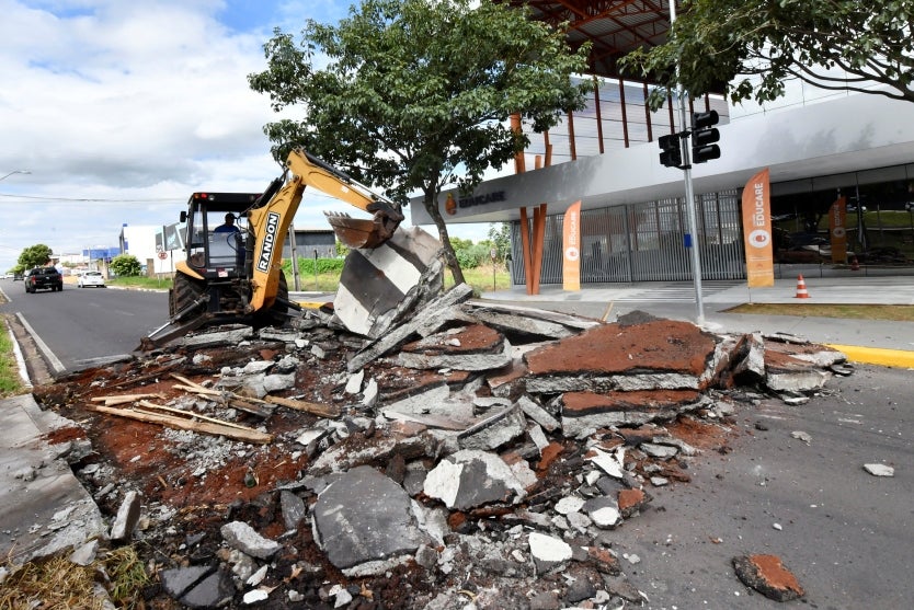 Travessias Elevadas São Substituídas Por Semáforos Na Av. Paraná (1)