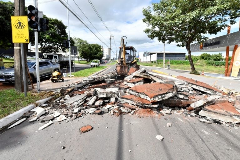Travessias Elevadas São Substituídas Por Semáforos Na Av. Paraná (2)