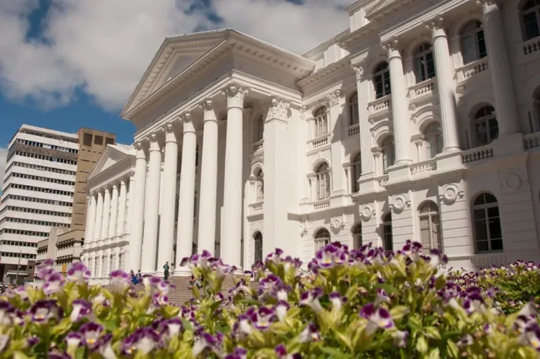 Ufpr Abre Concurso Com 25 Vagas E Salários De Até R$ 4 Mil