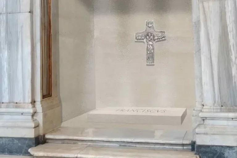 Vaticano Divulga Foto Do Túmulo Do Papa Francisco Na Basílica De Santa Maria Maior