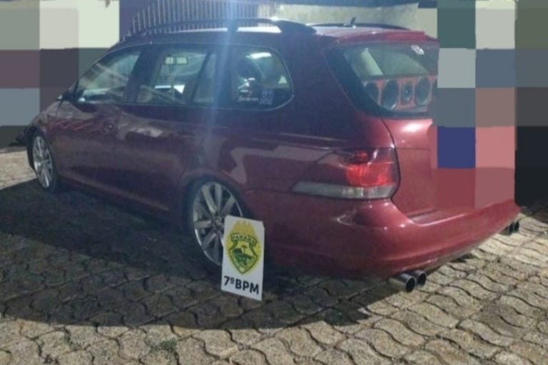 Veículos Com Escapamento Irregular: Ambos foram abordados após a constatação de ruído excessivo.