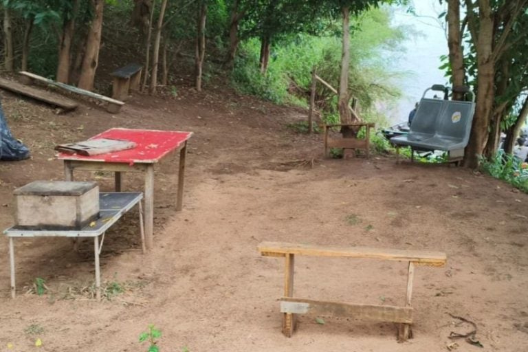 Pescadores são presos: além de pesca irregular, os policiais constataram a supressão de vegetação nativa em área de preservação permanente.