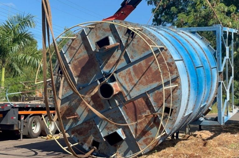 Bombeiros Combatem Incêndio Em Silo De Fábrica De Estofados (3)