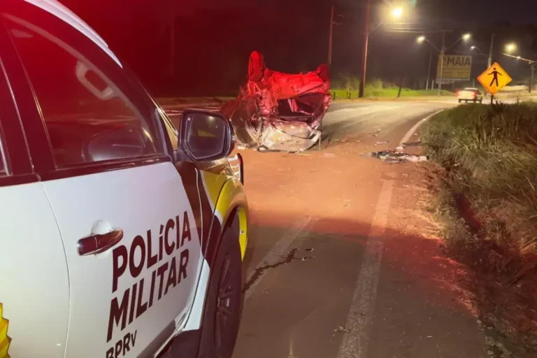 Capotamento Na Prc 487 Deixa Motorista Ferido