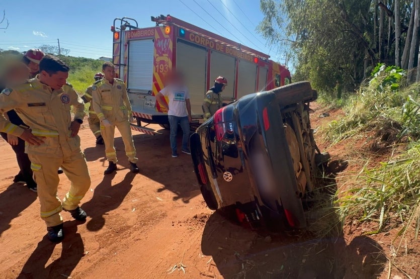 Capotamento Na Avenida Vitória Deixa Duas Mulheres Feridas (3)