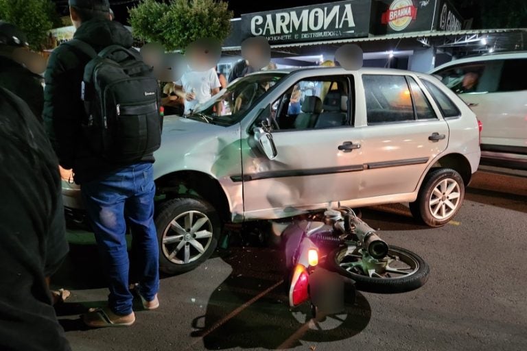 Cruzeiro do Oeste: o caso ocorreu por volta das 21h deste sábado (24). Um motociclista ficou ferido.