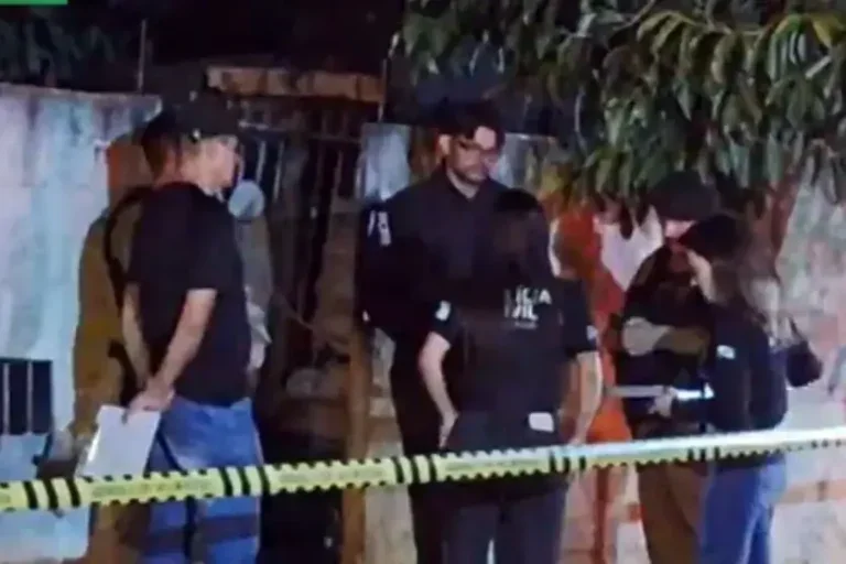 Homem mata esposa: