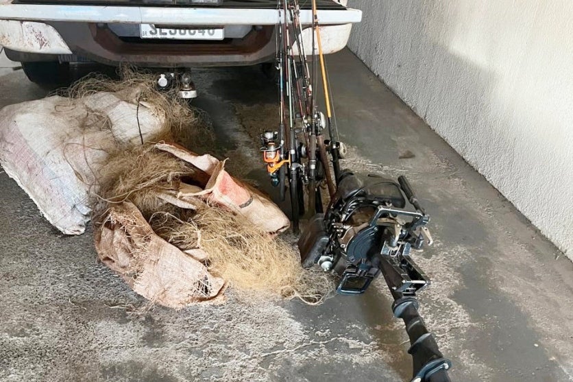 Iat Multa E Recolhe Equipamentos De Pesca No Rio Piquiri (3)