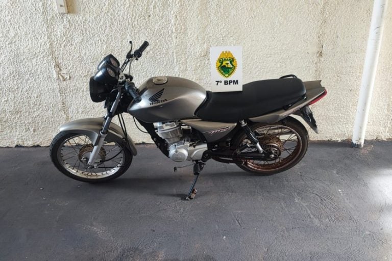 Jovem é flagrado pilotando: a ocorrência foi registrada na tarde desta terça-feira (27).