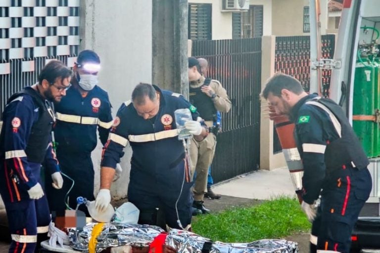 Jovem morre: durante a ação, as vítimas foram agredidas pelos suspeitos.