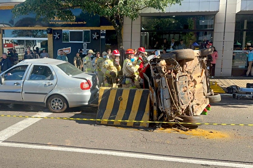 Maio Amarelo Termina Com Simulação De Acidente Em Umuarama (1)