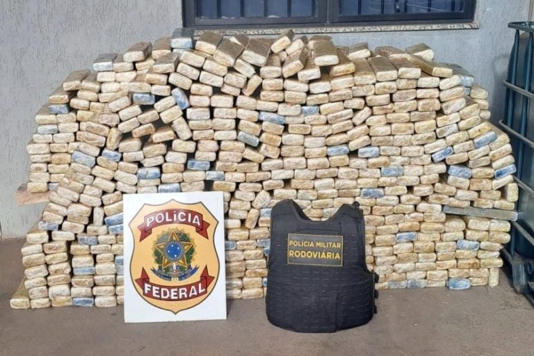 Motorista é preso com 705 kg de maconha: a prisão ocorreu durante operação conjunta da PRE com a PF.